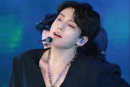 8 thanh niên phải điều trị tâm thần vì cuồng BTS