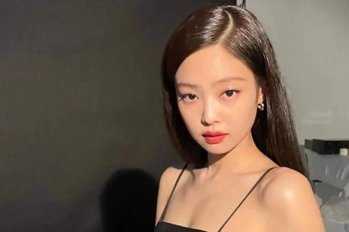 Thần tượng suýt đánh mất sự nghiệp vì cáo buộc sai lệch