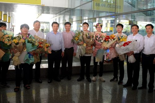 Chào đón đội tuyển Toán học VN tham dự Olympic Toán học quốc tế