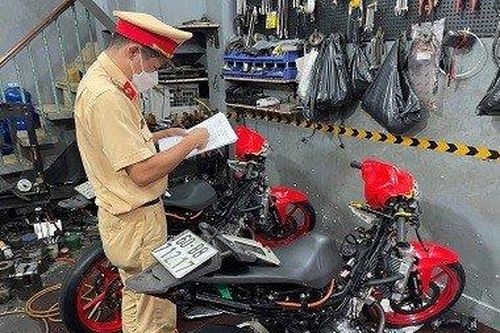 Cảnh sát Tp.HCM đột kích hàng loạt lò 'độ xe' cho 'quái xế'