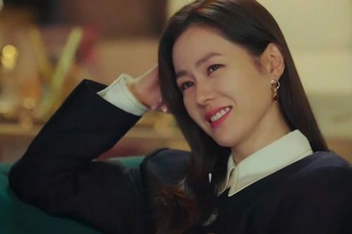 Son Ye Jin vừa có hành động cực ngọt dành cho Hyun Bin khiến cả dàn sao trêu ghẹo