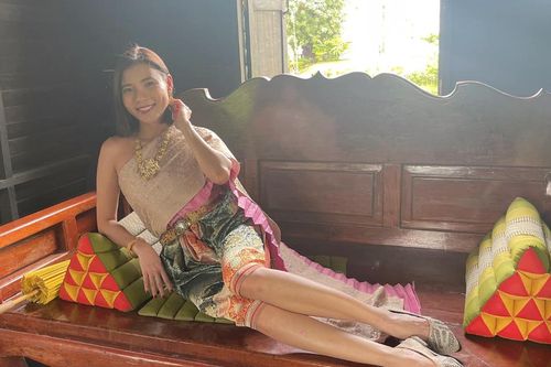 Thúy Diễm hóa cô gái Thái tại xứ sở Chùa Vàng, nhan sắc nữ diễn viên khiến fan hết lời khen ngợi