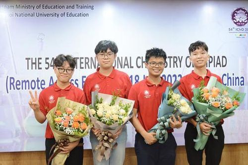 Việt Nam đoạt 4 Huy chương Vàng Olympic Hóa học quốc tế 2022