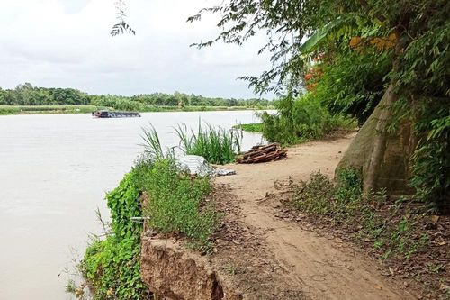 Xuất hiện 2 điểm sạt lở gần nhau ở cồn Vĩnh Trường