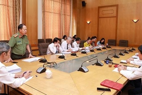 Đẩy nhanh giải phóng mặt bằng, giải ngân vốn đầu tư công