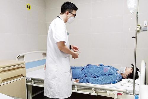 Hà Nội yêu cầu hạn chế chuyển người bệnh sốt xuất huyết vượt tuyến