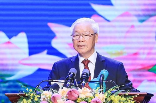 'Việt Nam và Lào không chỉ là láng giềng, mà là hai nước anh em, đồng chí'