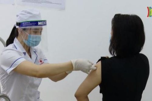 Không tiêm vaccine nguy cơ mắc COVID-19 cao hơn đến 5 lần