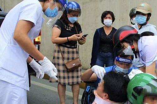 Cứu người bị hiểu lầm: 'Chấp nhận' làm người vô cảm hay làm việc thiện rồi bị vạ lây?