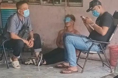 Kẻ 'ngáo đá' khống chế nhân viên cây xăng để cướp tài sản