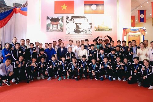 Về nhì Đông Nam Á, U19 Lào được trọng thưởng tại quê nhà