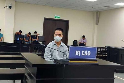 Ra tay manh động, tiền cướp được gửi ngân hàng tiêu dần