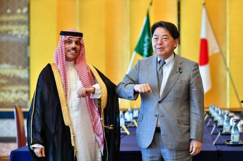Nhật Bản, Saudi Arabia cam kết hợp tác ổn định thị trường dầu quốc tế