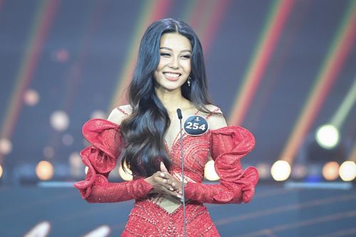 Soi học vấn Á hậu 2 'giật suất' thi Miss Earth 2022 của Hoa hậu Nông Thúy Hằng