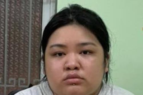 Tạm giữ thiếu nữ mua bán cần sa
