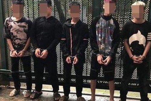 Băng nhóm tuổi 'teen' gây ra hàng loạt vụ cướp táo tợn trên đường phố Hà Nội