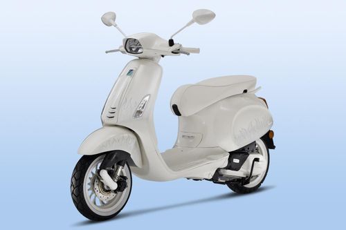 Vespa Sprint Justin Bieber có giá cao nhất 132 triệu đồng tại Việt Nam