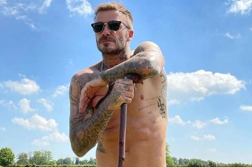 Cơ bụng của David Beckham trong ảnh chưa qua chỉnh sửa