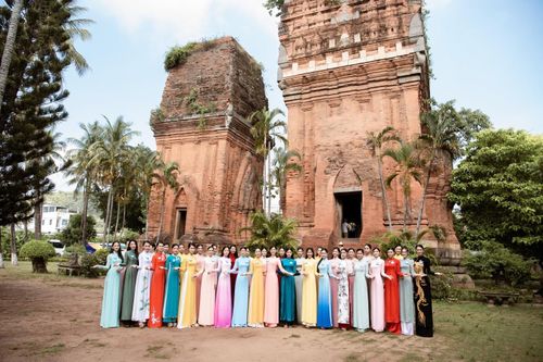 Top 38 Miss World Vietnam 2022 bắt đầu chuỗi hoạt động vòng chung kết tại MerryLand Quy Nhơn