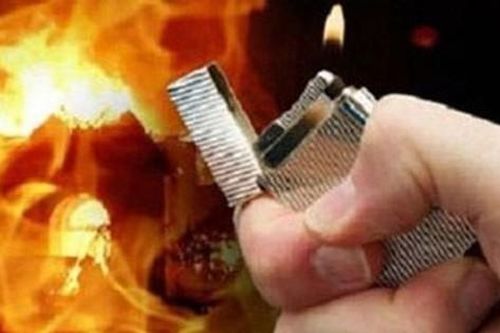 Điều tra nghi án dùng xăng đốt chết người thân do tranh chấp đất đai