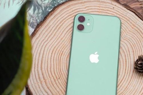 iPhone 11 giảm nửa giá tại các đại lý ủy quyền Apple