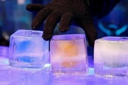 CH Czech: Quán rượu cocktail âm 7 độ C giữa thời tiết nắng nóng kỷ lục ở châu Âu