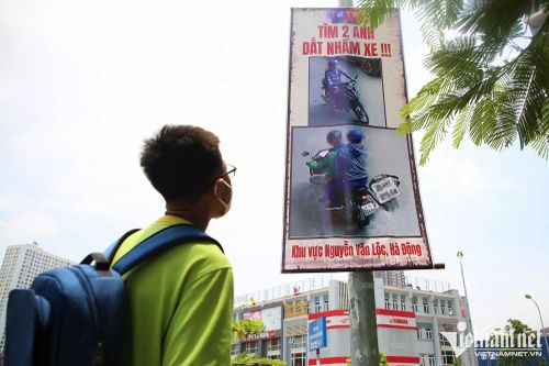 Treo biển 'tìm anh dắt nhầm xe', bị phạt hành chính hay truy cứu trách nhiệm hình sự?