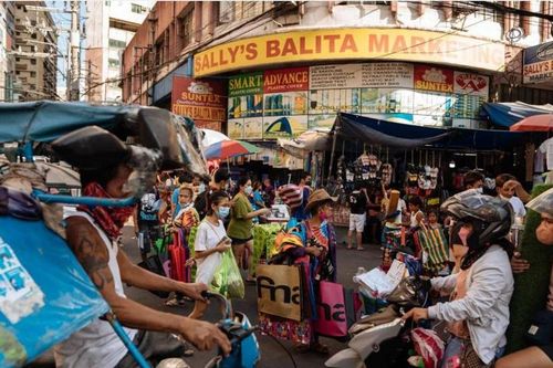 Philippines điều chỉnh qui định phòng dịch giữa lúc số ca mắc COVID-19 tăng trở lại