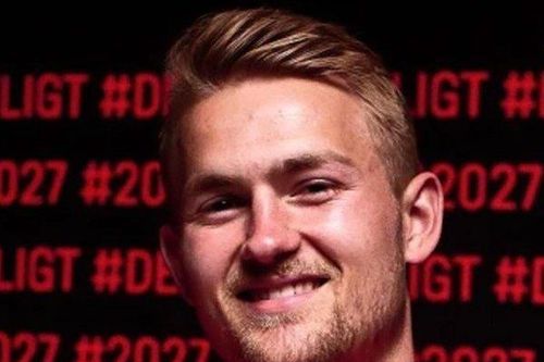 Bayern chính thức ra mắt trung vệ 80 triệu euro