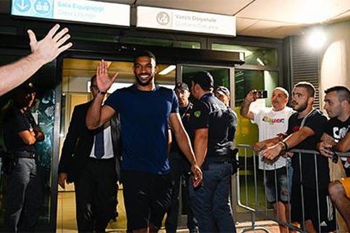 Juventus chi 47 triệu euro mua Gleison Bremer thay thế De Ligt