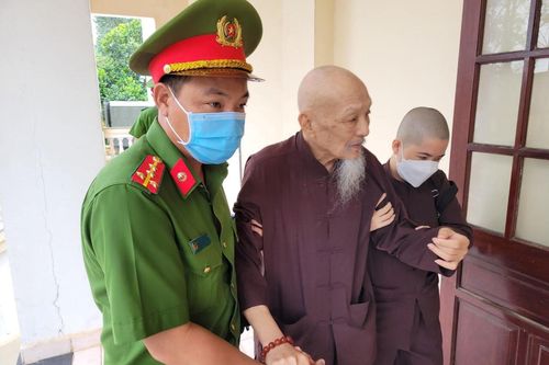 Xét xử Lê Tùng Vân và đồng phạm trong vụ 'Tịnh thất bồng lai': Tất cả 6 bị cáo đều phủ nhận nội dung cáo trạng đã truy tố