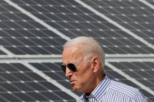 Tỷ lệ ủng hộ ông Biden giảm xuống mức thấp kỷ lục