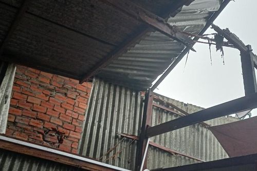 Mưa giông gây thiệt hại 8 căn nhà ở An Phú và TX.Tân Châu