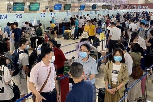 Cục Hàng không ra văn bản khẩn sau vụ khách mang dao lên máy bay