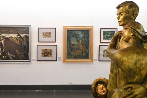 Xúc động'Cung trầm tháng 7' và 'Còn mãi với thời gian'