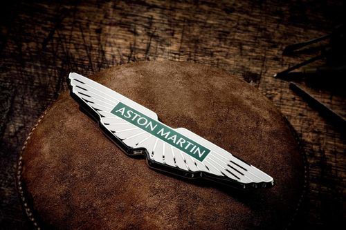 Aston Martin có logo mới