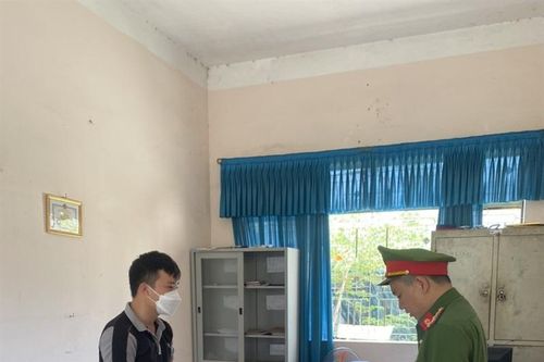 Con nợ chém chủ nợ