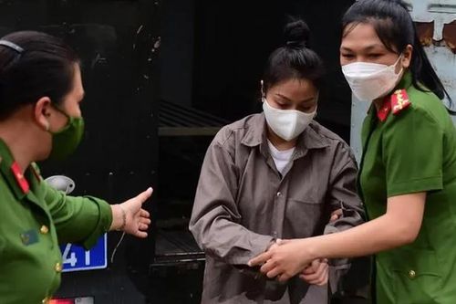 Hình ảnh dẫn giải cặp tình nhân bạo hành bé gái tử vong