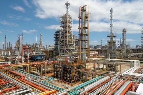 Mỹ muốn áp trần giá dầu Nga trước tháng 12, Moscow nói gì?