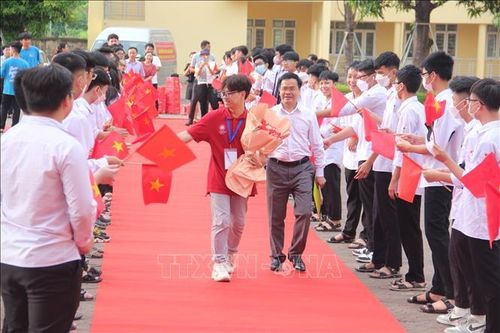 Hành trình chạm tới HCV Olympic Hóa học quốc tế của cậu học trò miền núi Hương Sơn