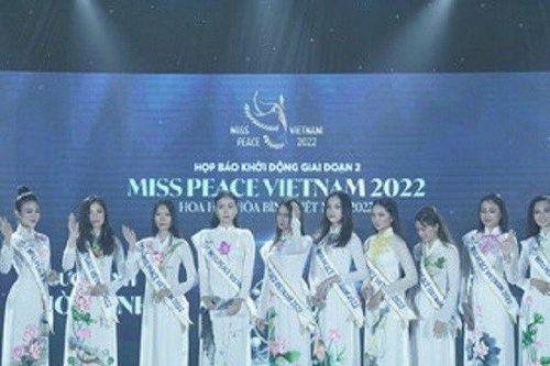 Miss Peace Vietnam 2022 bỏ diễn áo tắm thay bằng thi đánh golf