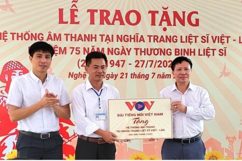 VOV trao tặng hệ thống âm thanh tại Nghĩa trang liệt sĩ quốc tế Việt - Lào