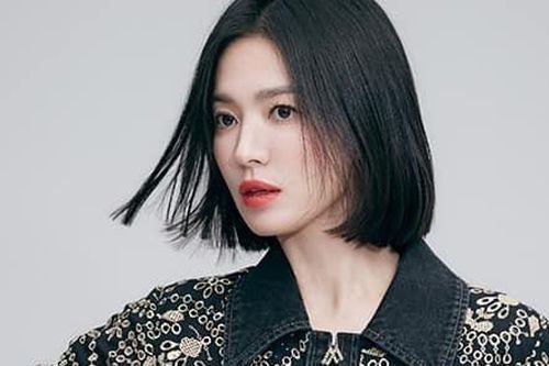 Phấn khích tột độ khi 'mỹ nữ mong manh' Song Hye Kyo hóa thành quý bà báo thù lạnh lùng