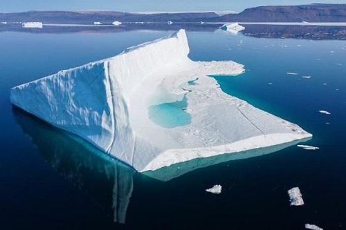 Giới khoa học cảnh báo thời tiết ấm bất thường tại Greenland