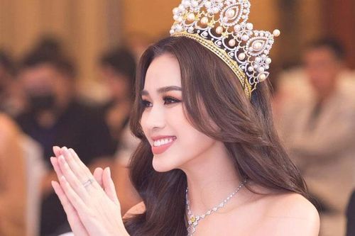 Hoa hậu Đỗ Thị Hà đáp trả đúng 3 từ khi bị chê 'mặt lưỡi cày'