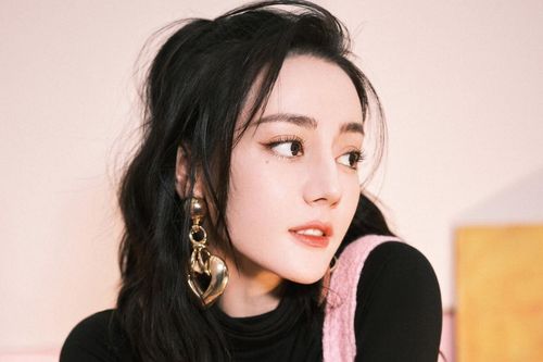 Địch Lệ Nhiệt Ba bỗng được Cnet khuyên 'chạy ngay đi' sau khi 'tình cũ' Cảnh Điềm tuyên bố rời Gia Hành