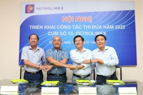 Cụm thi đua số 15 Petrolimex ký giao ước thi đua năm 2022
