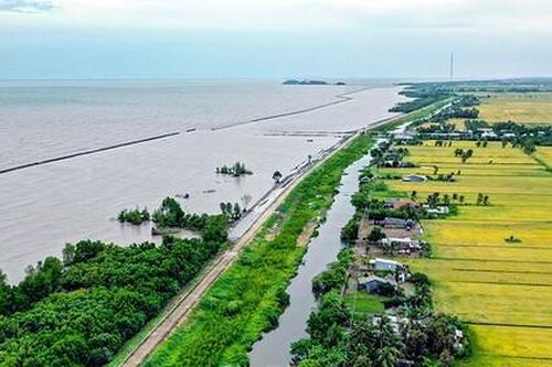 Đê biển Tây sạt lở nguy hiểm, Cà Mau công bố tình huống khẩn cấp thiên tai
