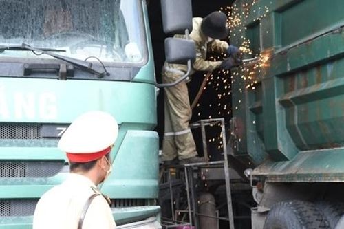 Hải Phòng mạnh tay 'trảm' xe quá khổ, quá tải