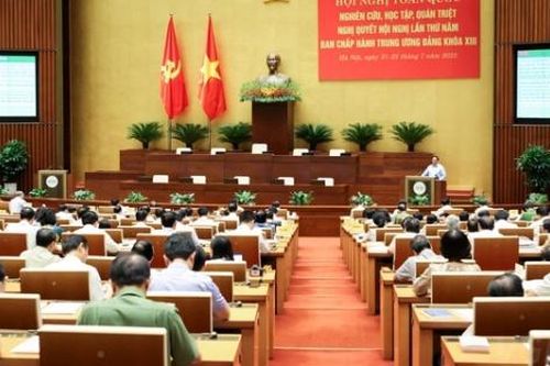 Bế mạc Hội nghị toàn quốc nghiên cứu, học tập, quán triệt Nghị quyết Hội nghị TW 5
